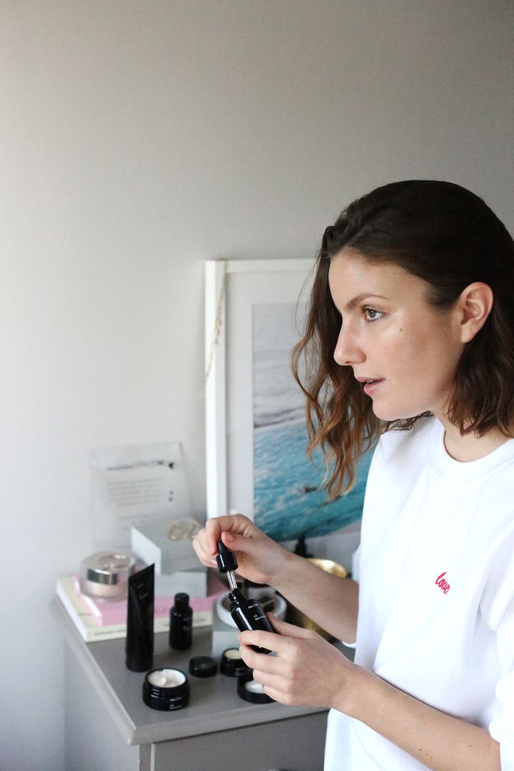photo Emma Hoareau skincare Alex Carro products review_zpsvltkhvw1.jpg