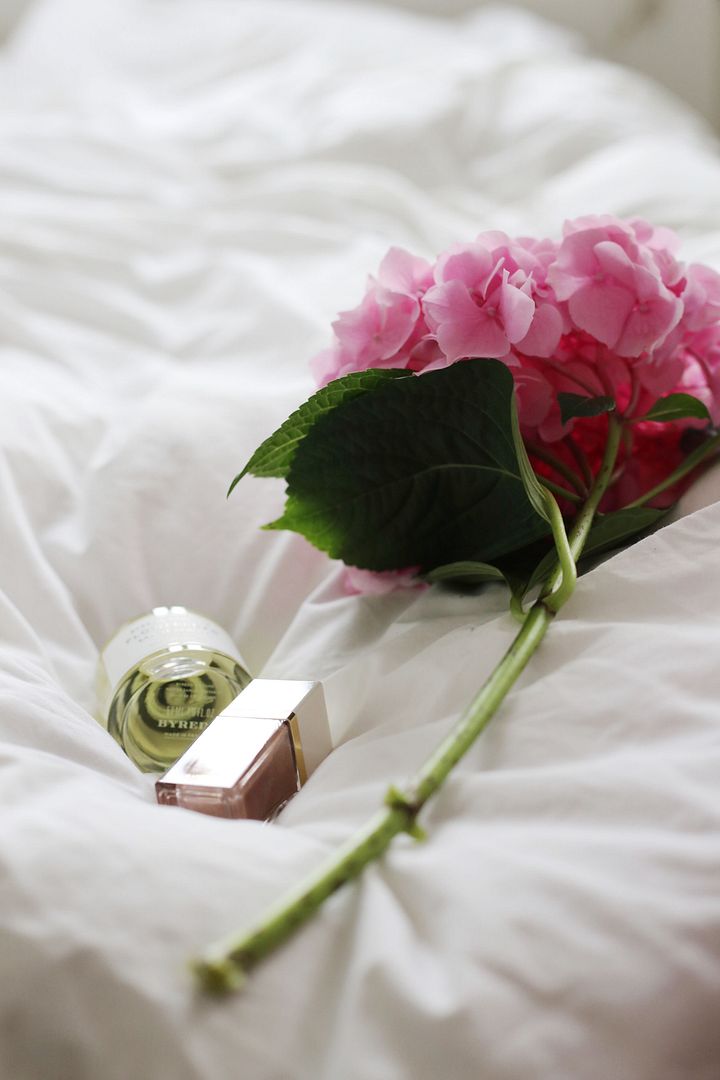 photo ByredoflowerheadandTomfordnailvarnishJPG6_zps9604fdd3.jpg