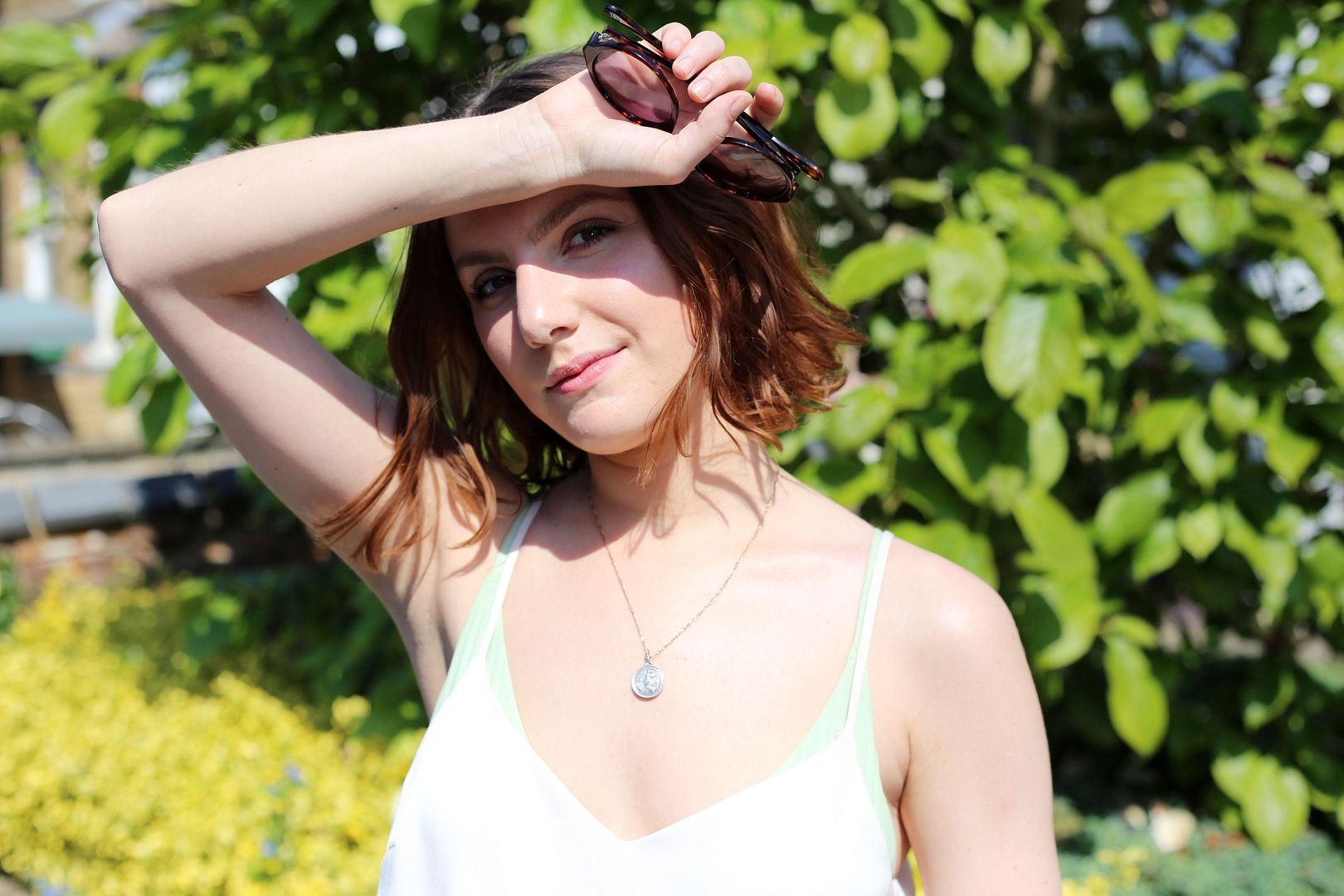  photo emmahoareauwhitejumpsuittopshopleavesnikeslidesflipflopswhistlessunglasses_zps40983a93.jpg