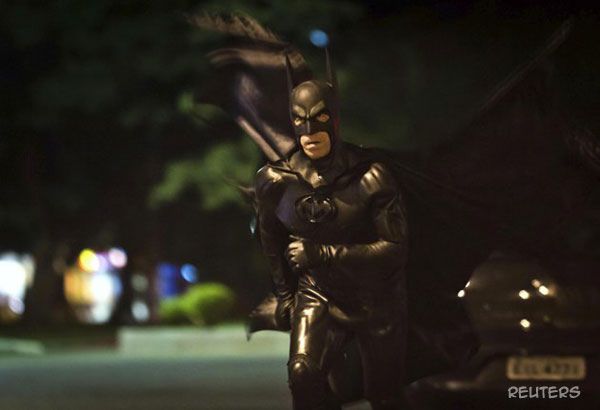 Batman membenteras jenayah di Brazil