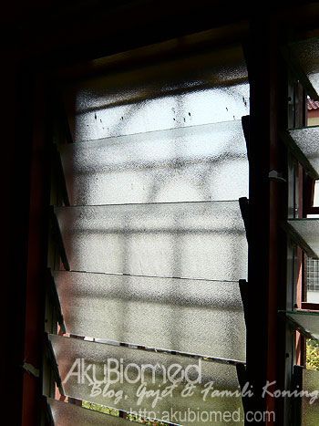 Bingkai besi cermin tingkap Nako Bingkai besi cermin tingkap Nako