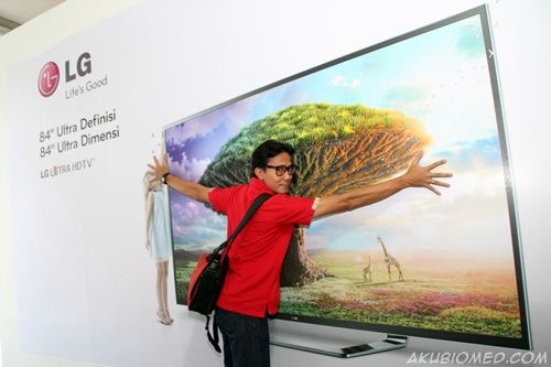 berangan peluk LG 84" Ultra HD TV