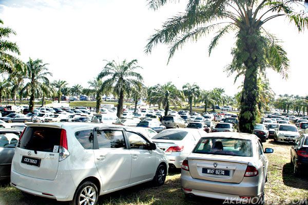 tempat letak kereta di litar sepang