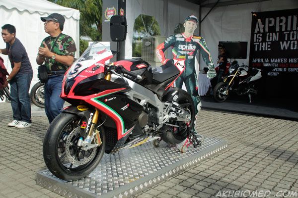 motor aprillia max biaggi mad max