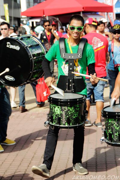 kumpulan pemain muzik gendang