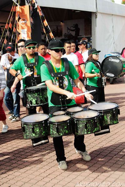 kumpulan pemain muzik gendang