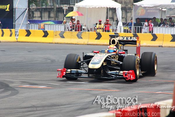 Kereta F1 Lotus di Proton Power of 1