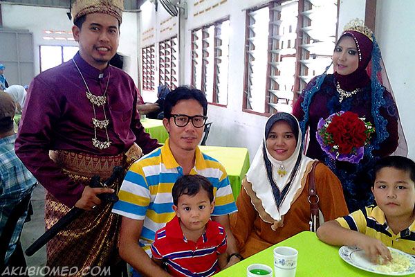 Merai majlis Raja Sehari Broframestone dan Iera.