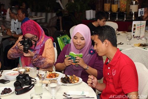 ruby, yana yassin & melastik bintang