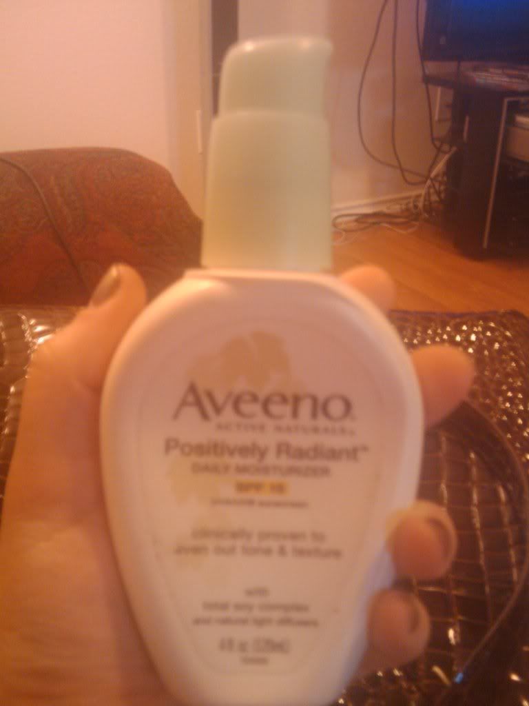 Aveeno Positively Radiant Daily Moisturizer